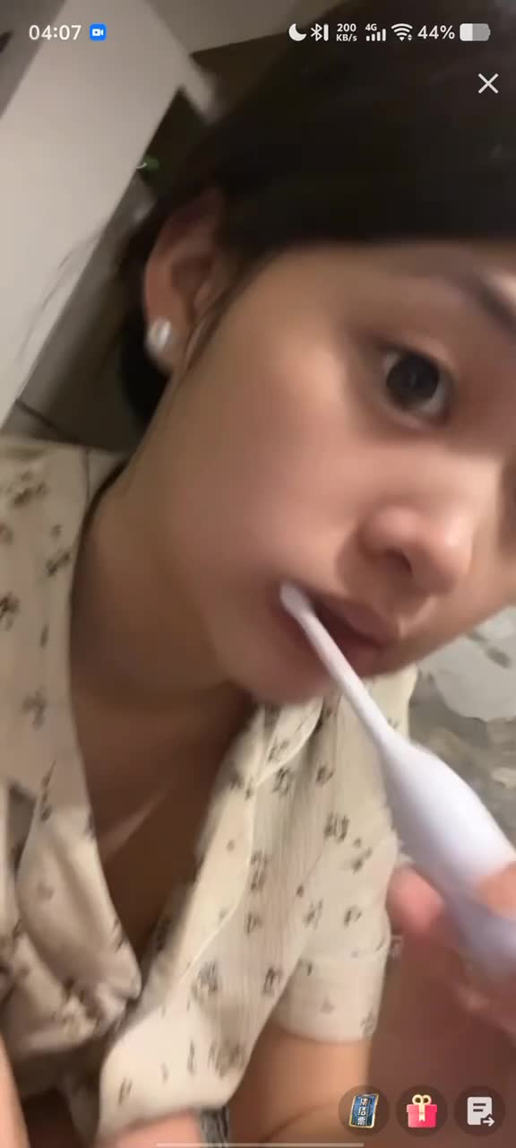 kanluping,com直播录屏闪现 (12).MP4