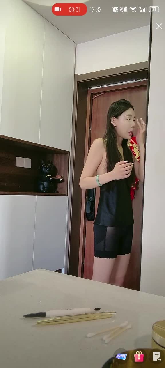 kanluping.com 免费闪现网 (6).MP4