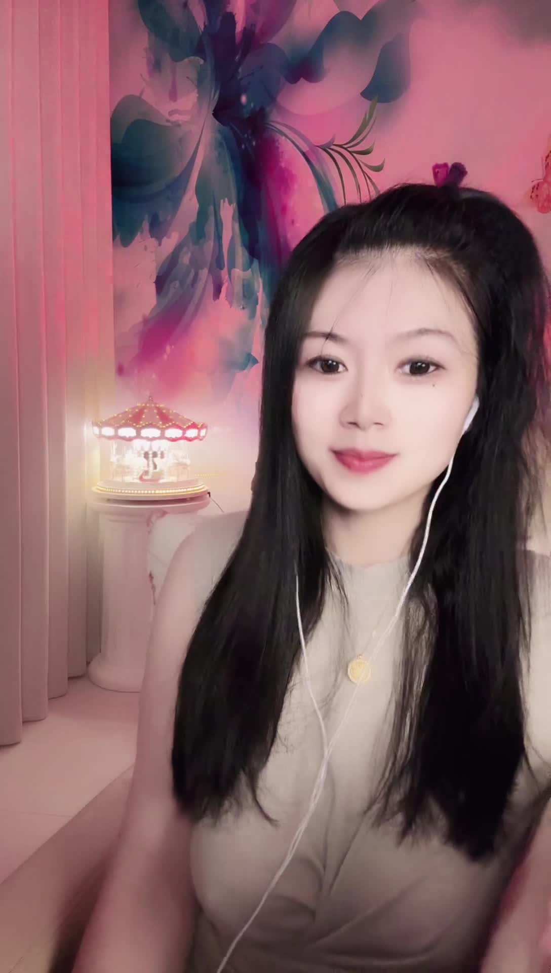 秝香香⁰⁰¹_2025-08-15_21-56-29_282