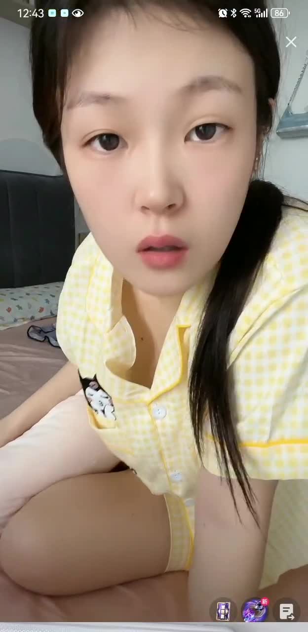 看月亮的小兔叽-2025-08-18