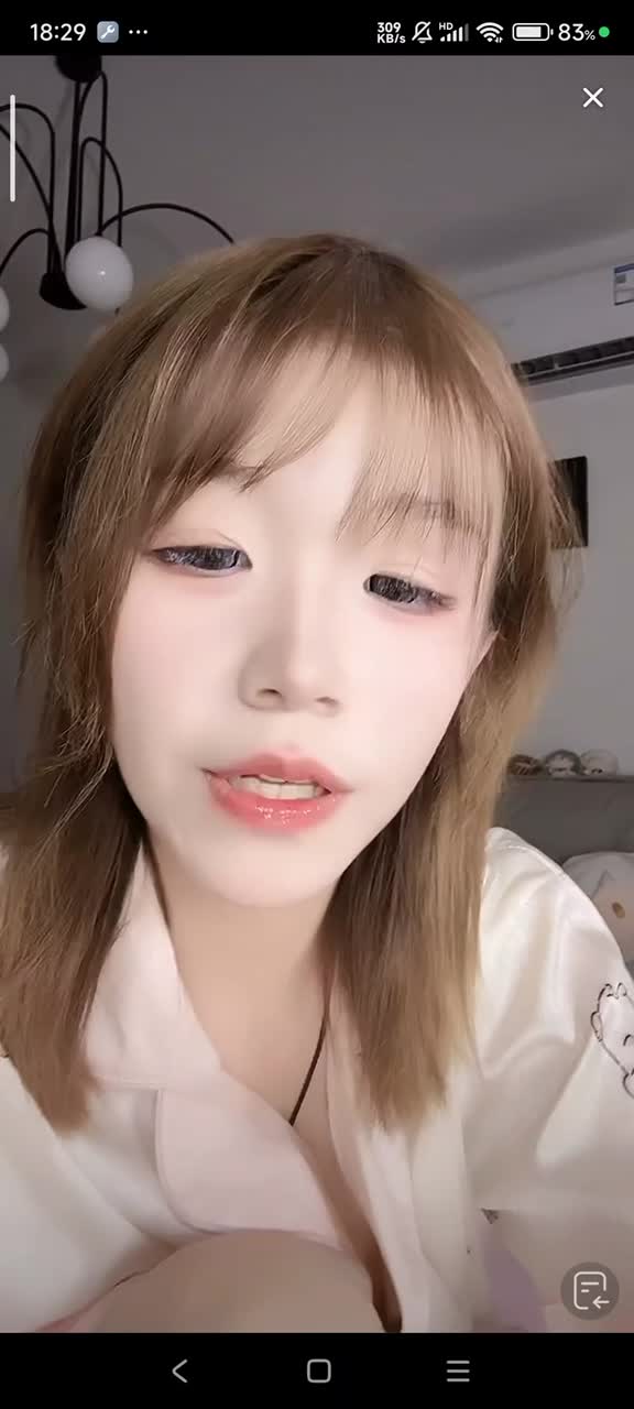 kanluping。com直播闪现视频 (100).MP4