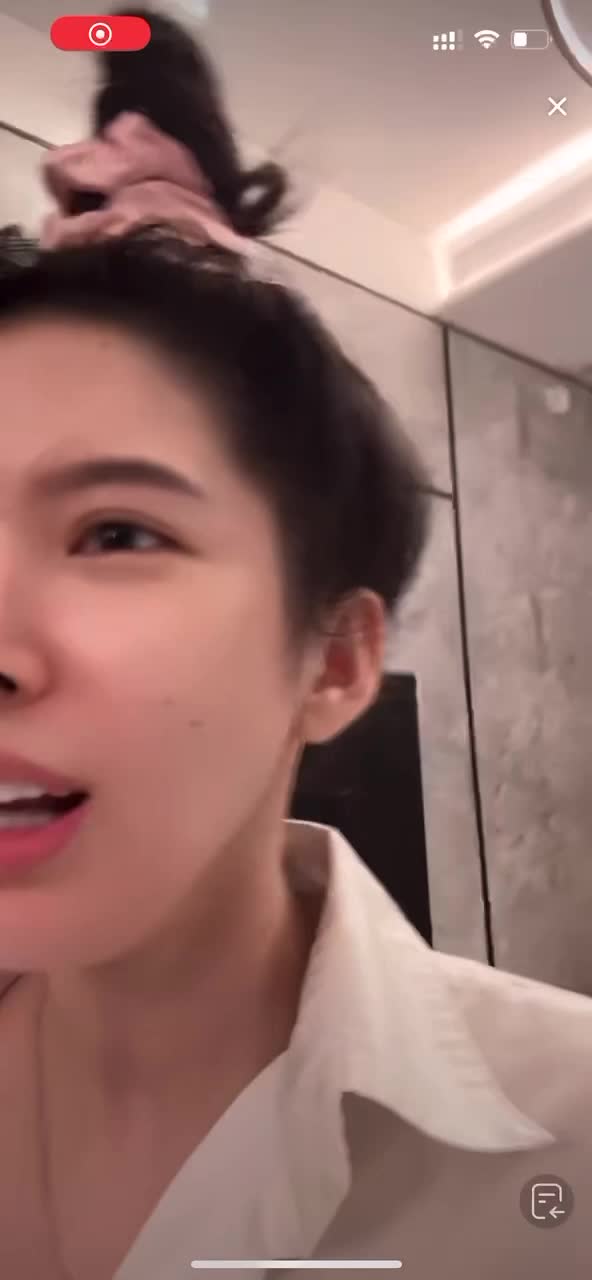 kanluping。com直播闪现视频 (111).MP4