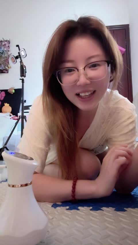 菲儿“_2025-09-22_