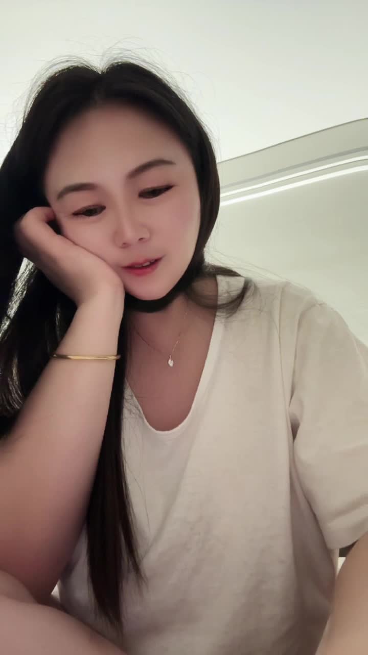 小可爱_2025-10-06_23-19-41_123