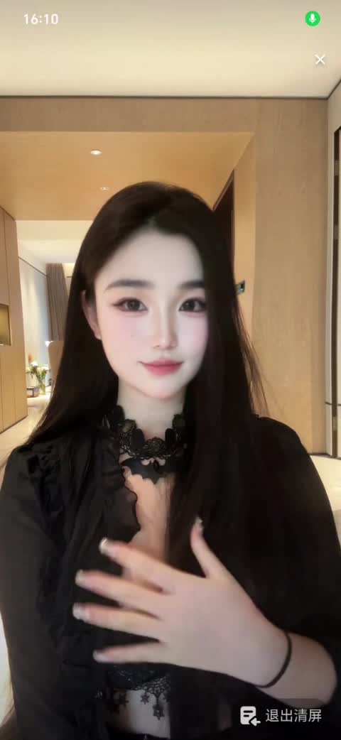 闪亮的大灯_2025-10-25