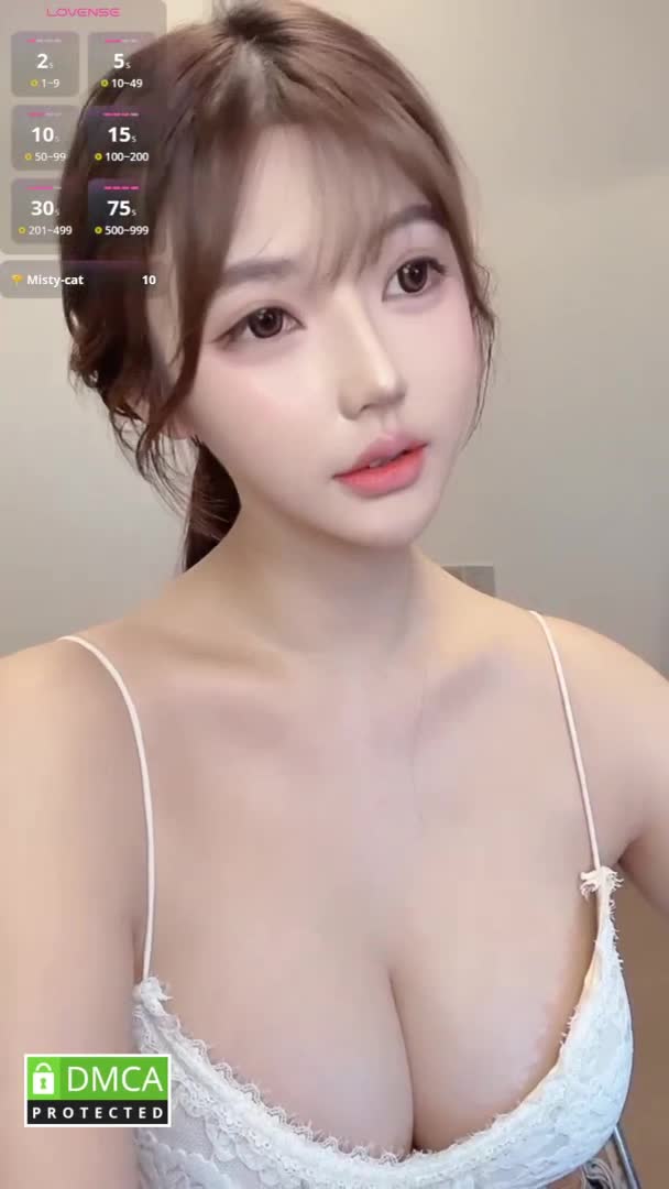 st站艾琳大尺度喷水秀 (8)