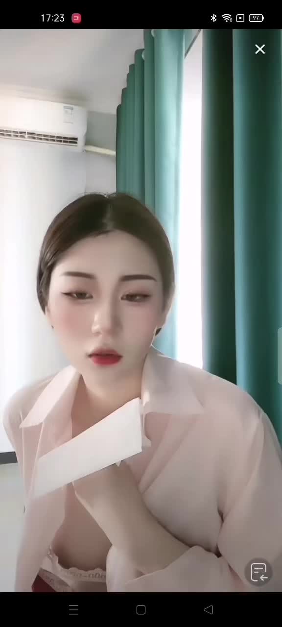 熙熙儿_2025-10-30