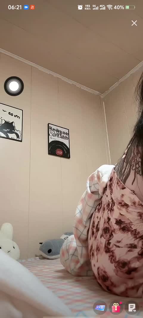 依娜_Ena2025-10-31