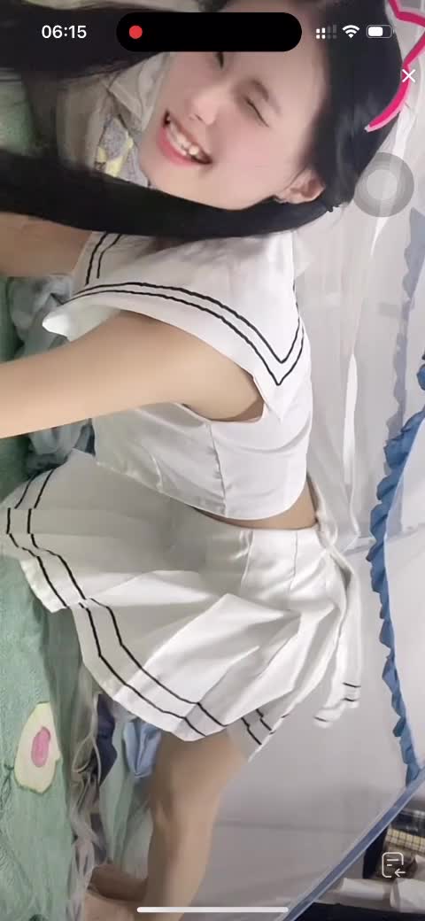 虎牙桃桃_2025-11-08