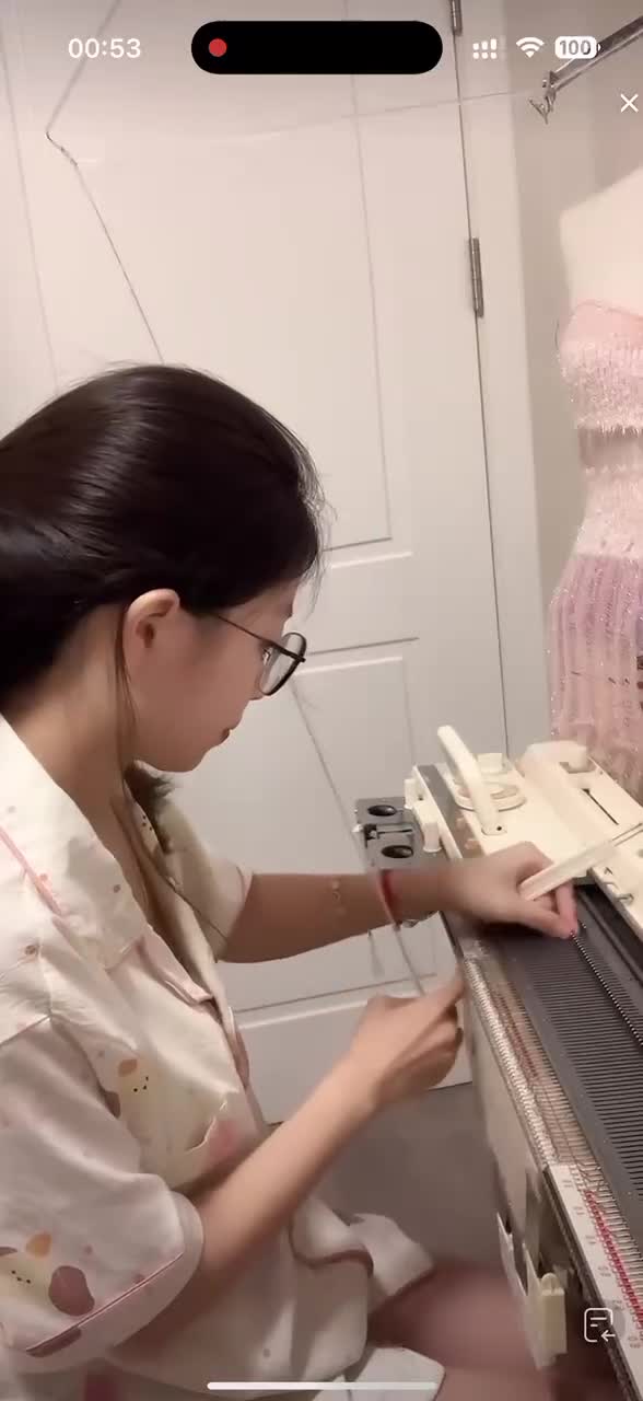 夏夏很香香_2025-11-08