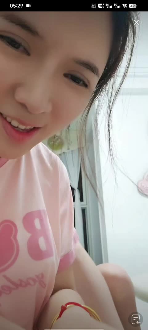 迷人小妖精_2025-11-08-