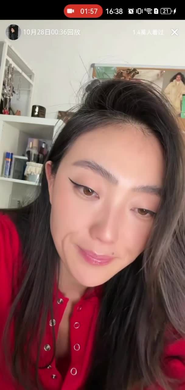 大学生走光系列真的嫩 (6).MP4