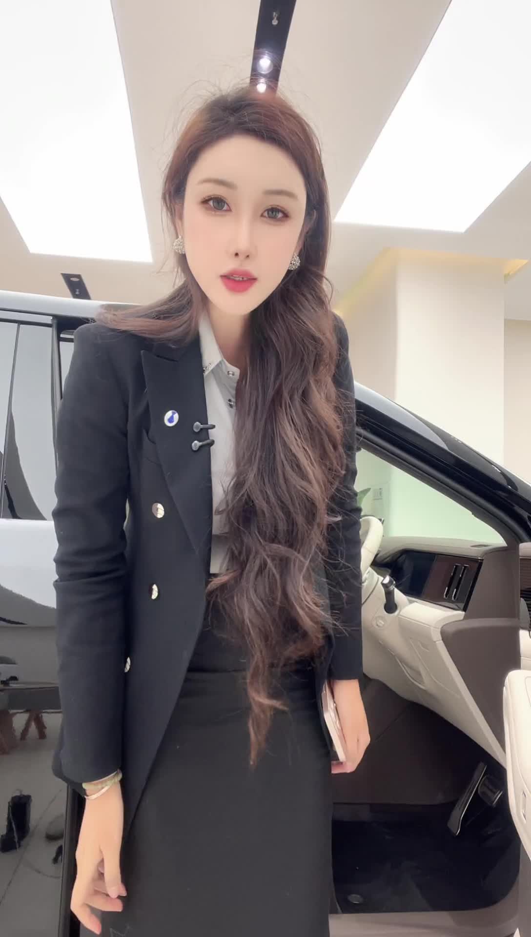 腾势汽车丨大连腾瑞行星海广场体验店2号_2025-11-09_10-01-26_130