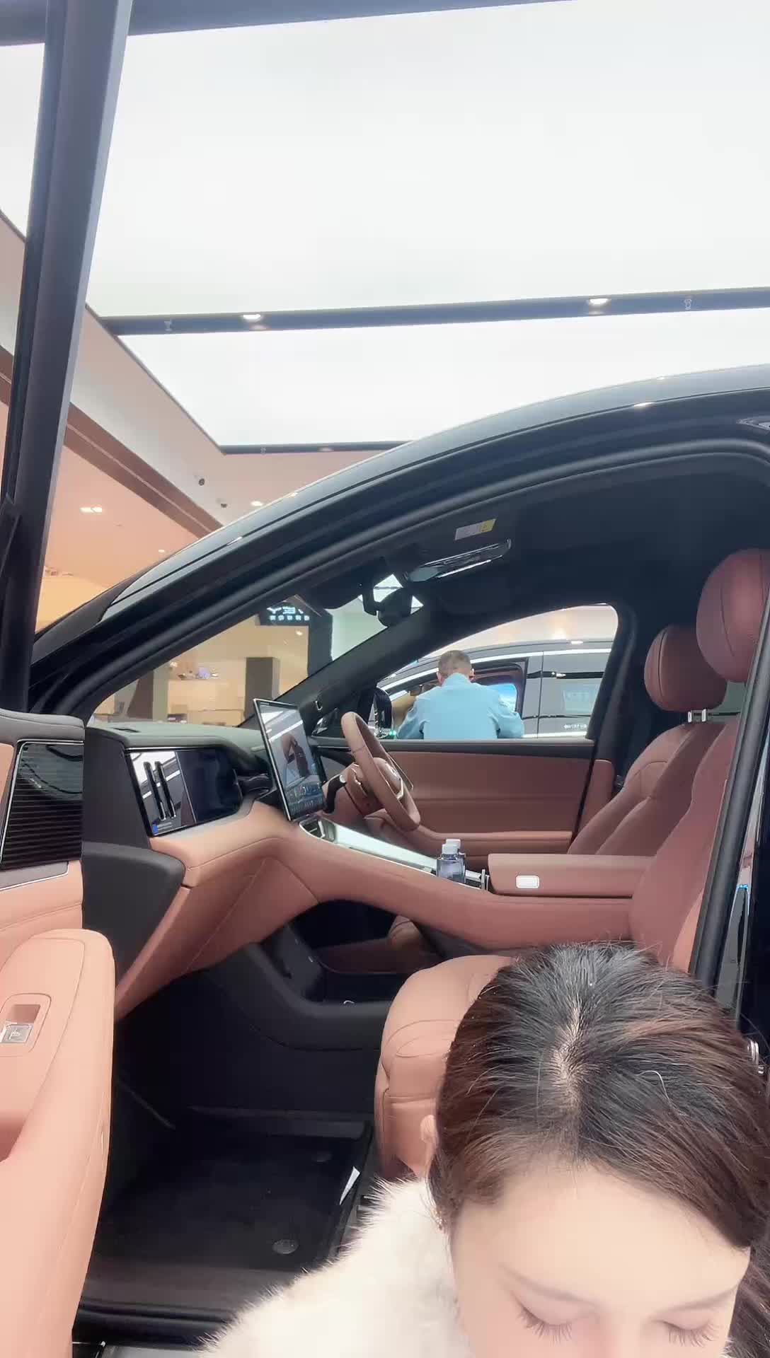 腾势汽车丨大连腾瑞行星海广场体验店2号_2025-11-25_14-54-13_083