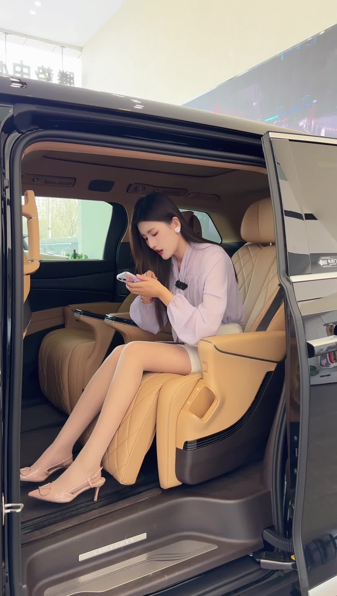 腾势汽车丨兰州腾势中心直营店_2025-11-26_11-25-10_008