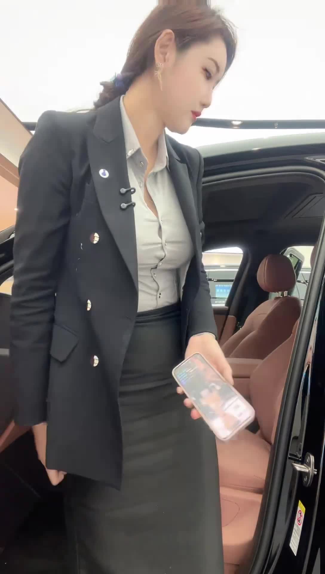 腾势汽车丨大连腾瑞行星海广场体验店2号_2025-11-22_10-11-22_063