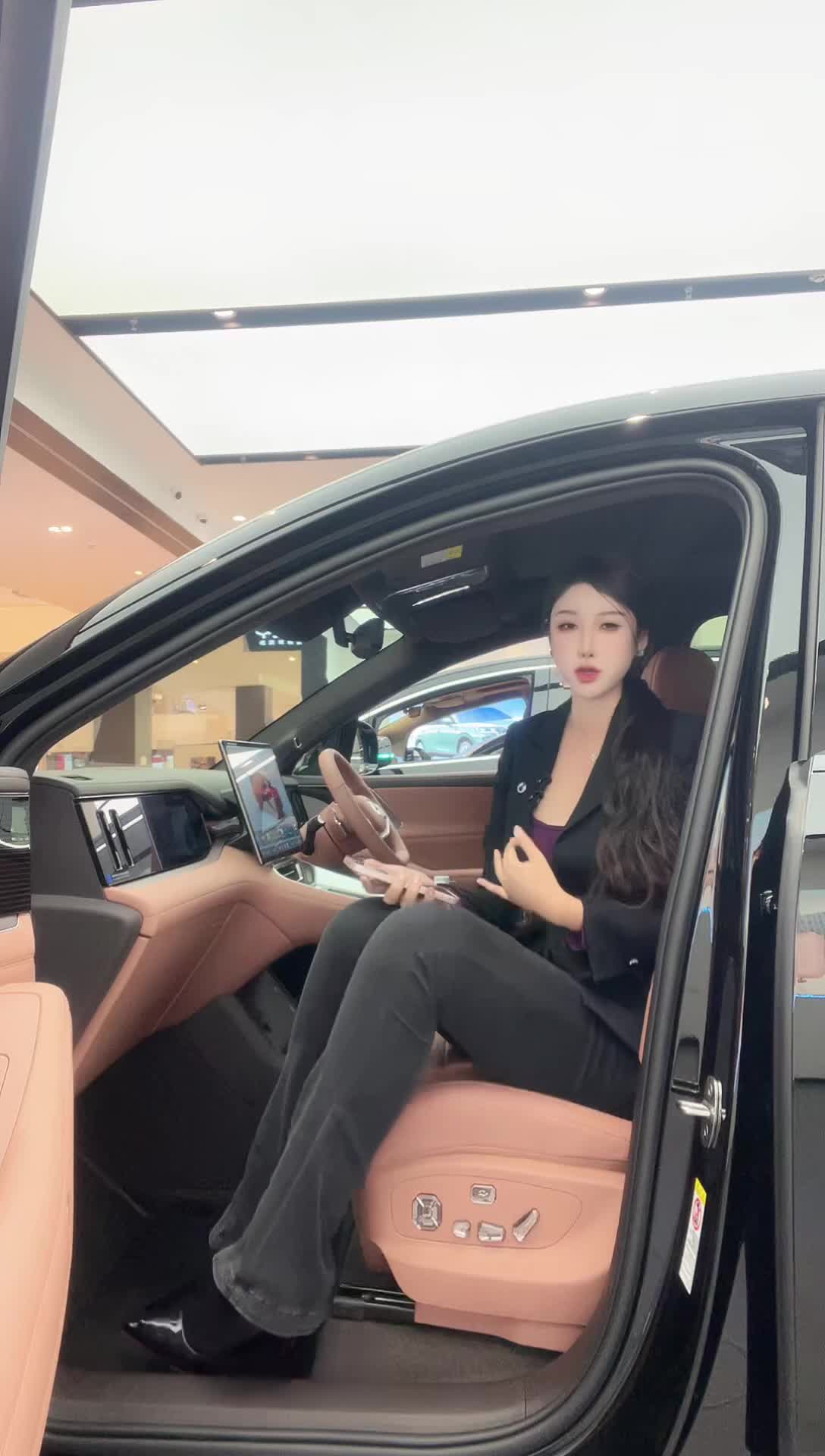 腾势汽车丨大连腾瑞行星海广场体验店2号_2025-11-27_10-37-58_017