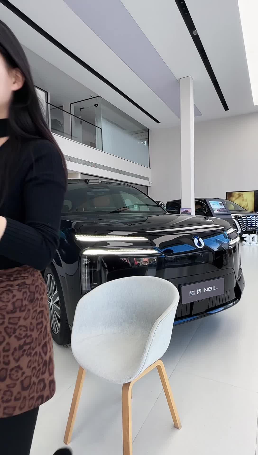 腾势汽车___驻马店威佳1号直播间_2025-12-09_14-42-09_042