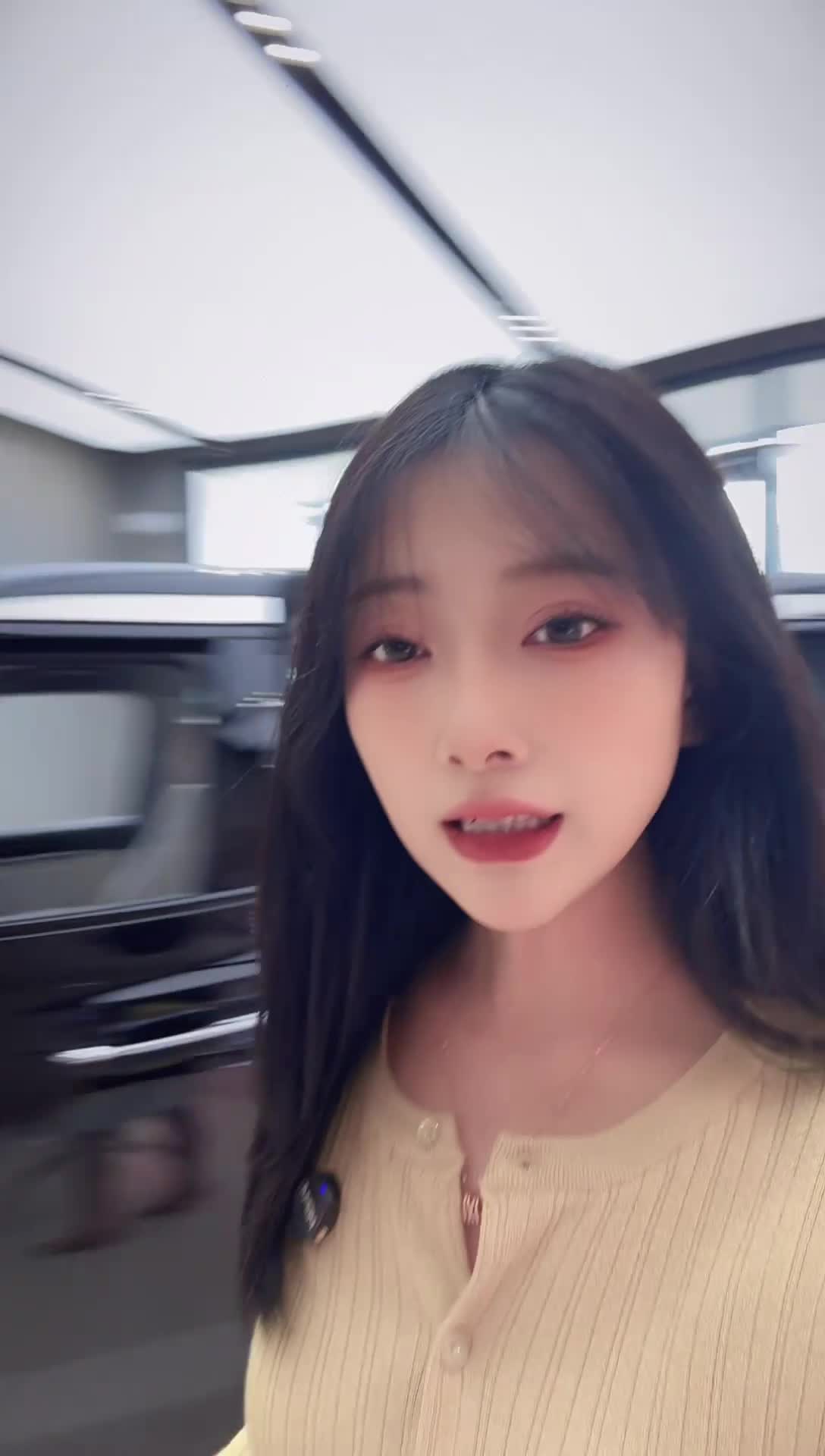 ZEEKR极氪｜乌鲁木齐会展吾悦_2026-01-01_12-02-32_038