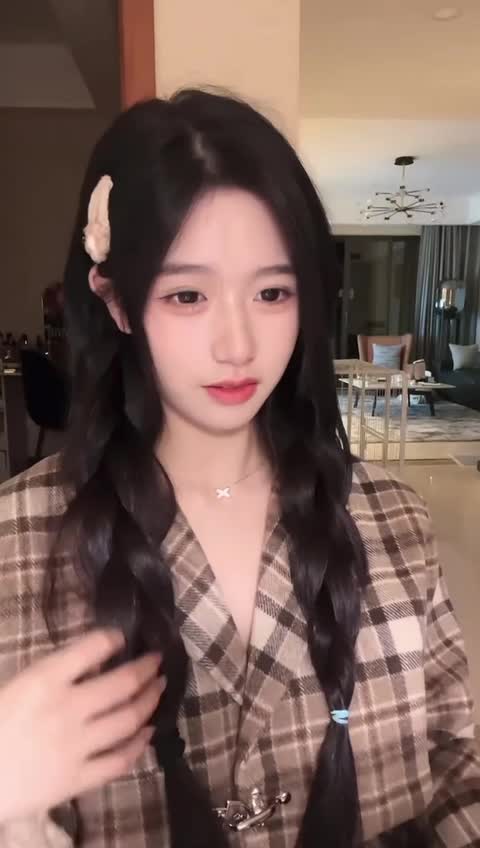 花碎花 走光.MP4