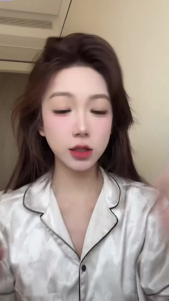 #山猫无名 走光.MP4