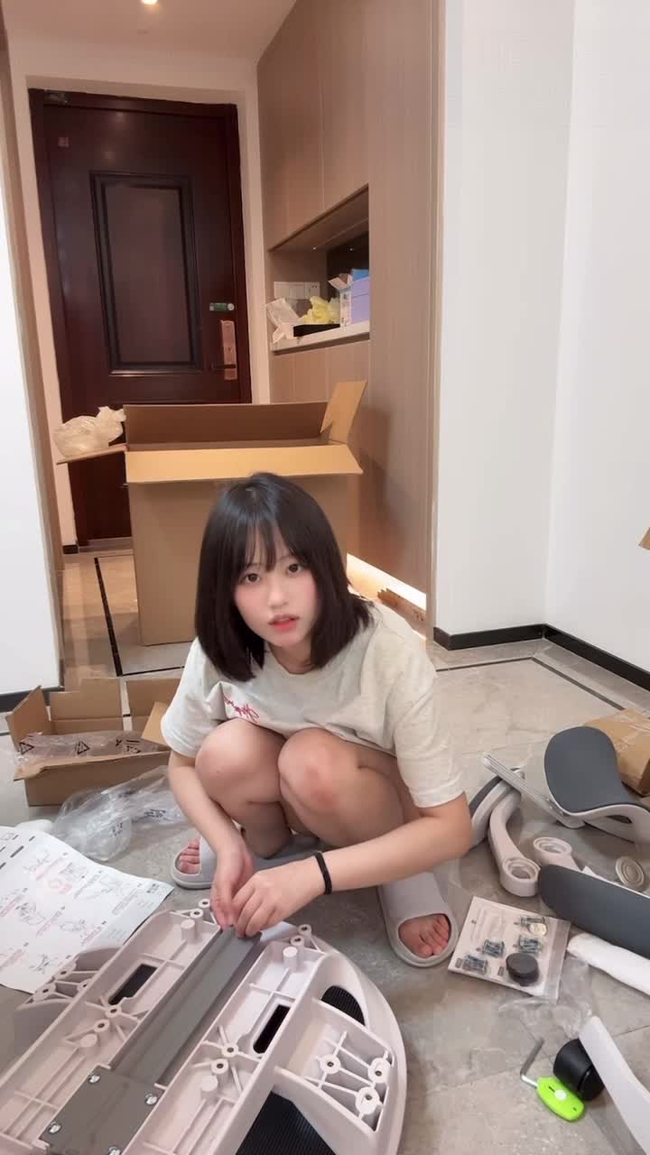 #小玟不是小玫 走光.MP4