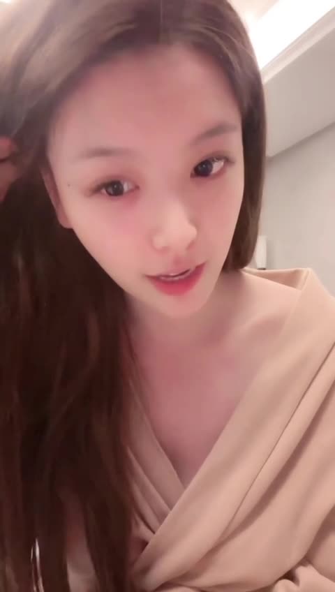 #张泛妮 走光3.MOV