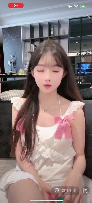 #布蕾brey 走光了2.MOV