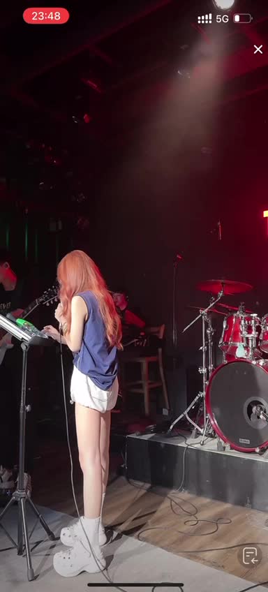 #王小草 走光.MOV