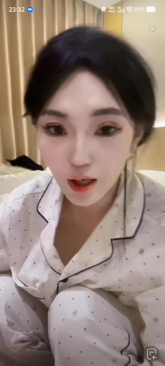 kanlupingcom3月末免费视频 (2).MP4