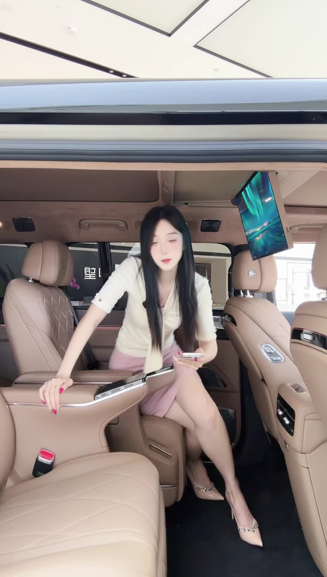 仰望汽车｜乌鲁木齐仰望中心_ (1)