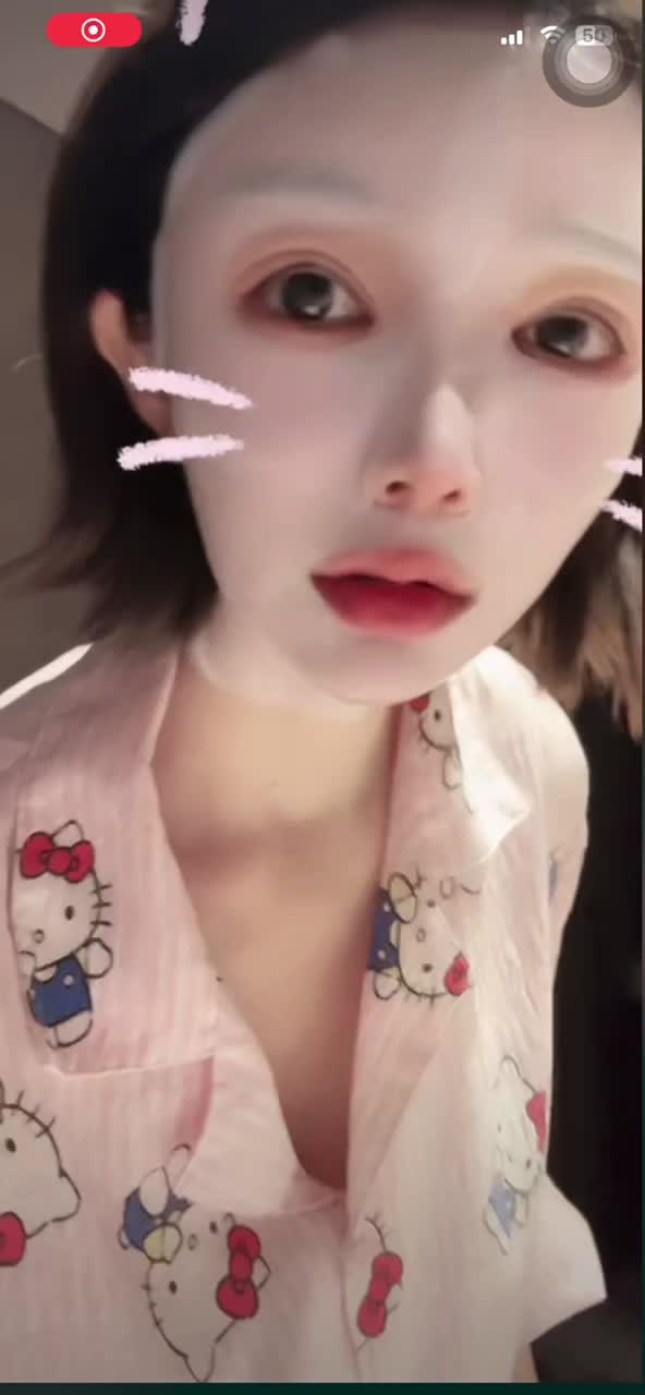 梦希kimi 走光漏点 (2).MP4