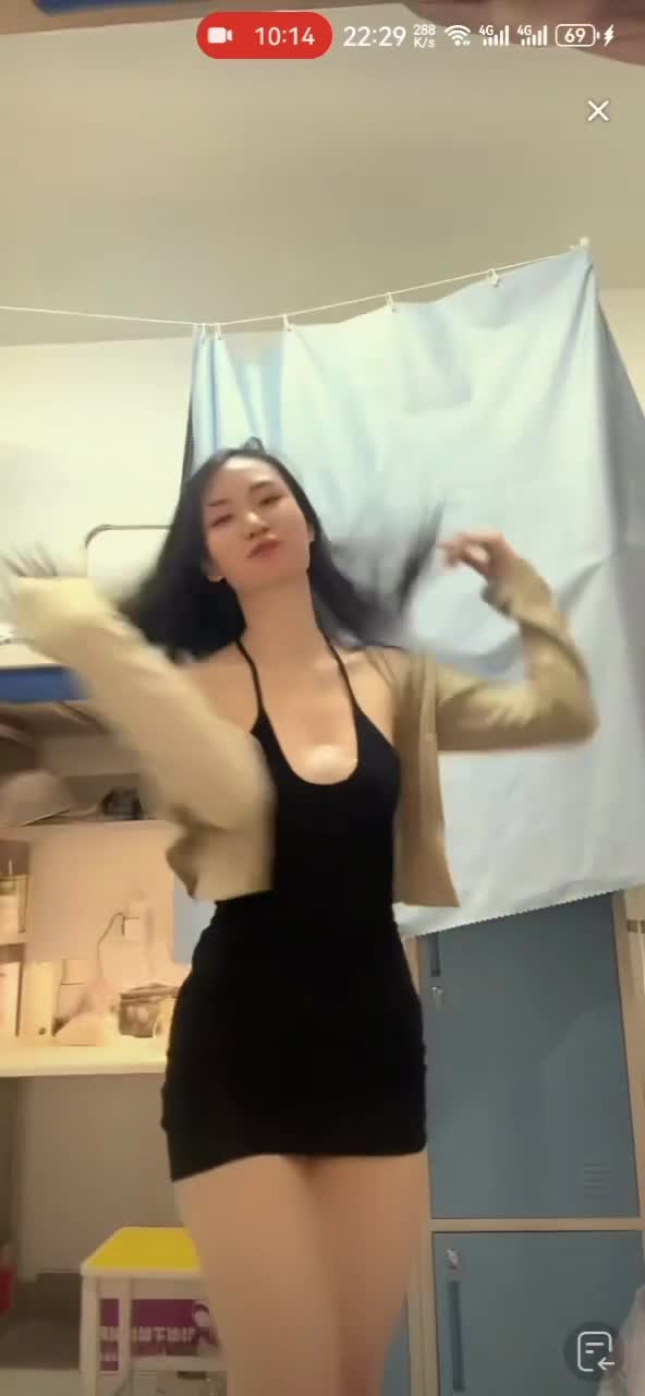 4月26日kanluping网dy直播回放精选 (8).MP4