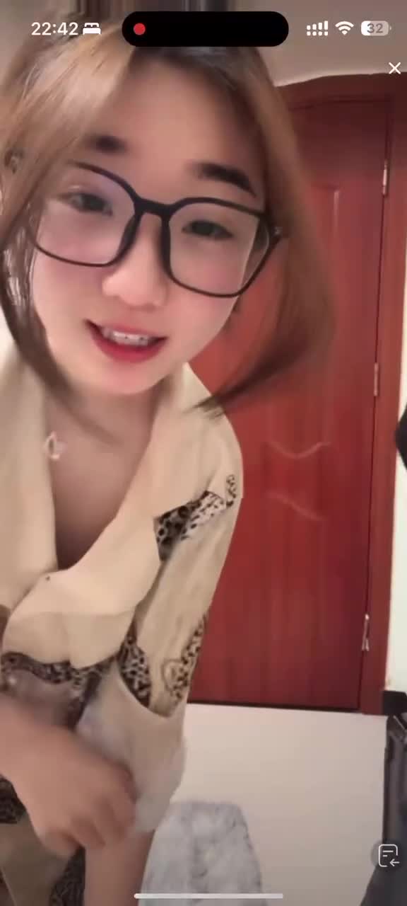 5月1日kanluping网直播回放精选 (1).MP4