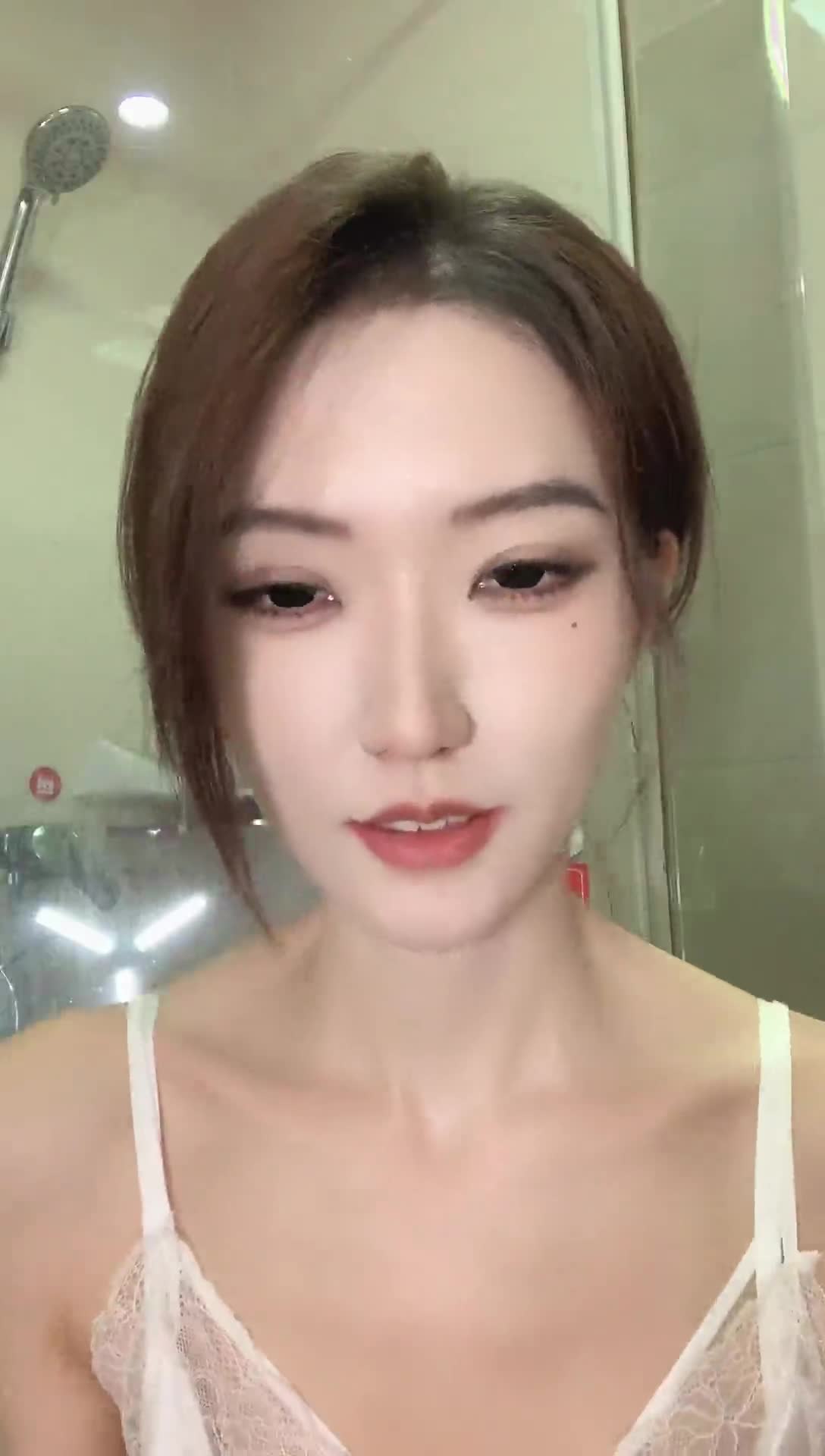 诗恩恩_2026-05-19_23-08-59_014