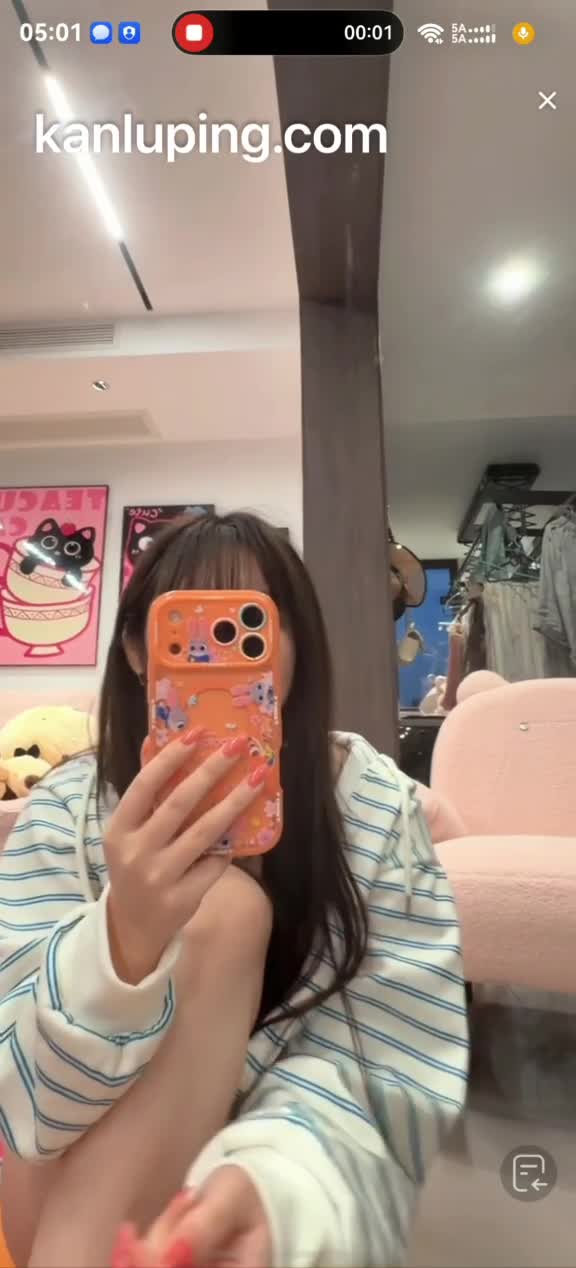 到底要被多少人摸过奶头才能在美颜的情况下还能这么黑.MP4