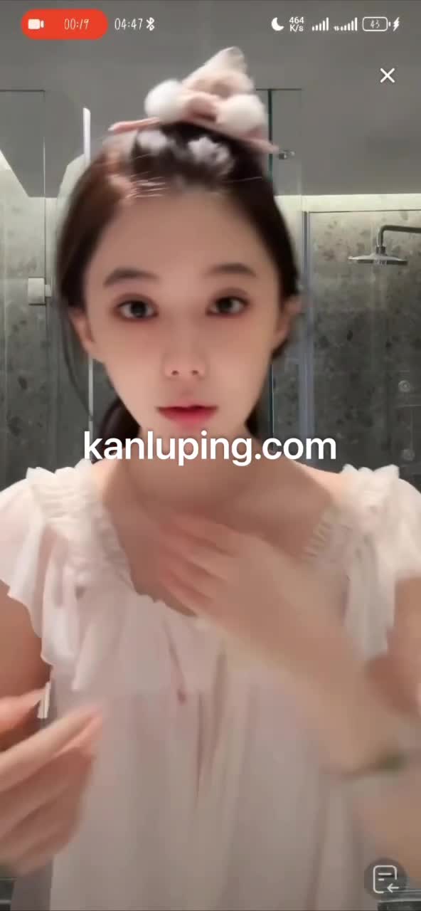 不错不错 颜值很高走光露点了.MP4