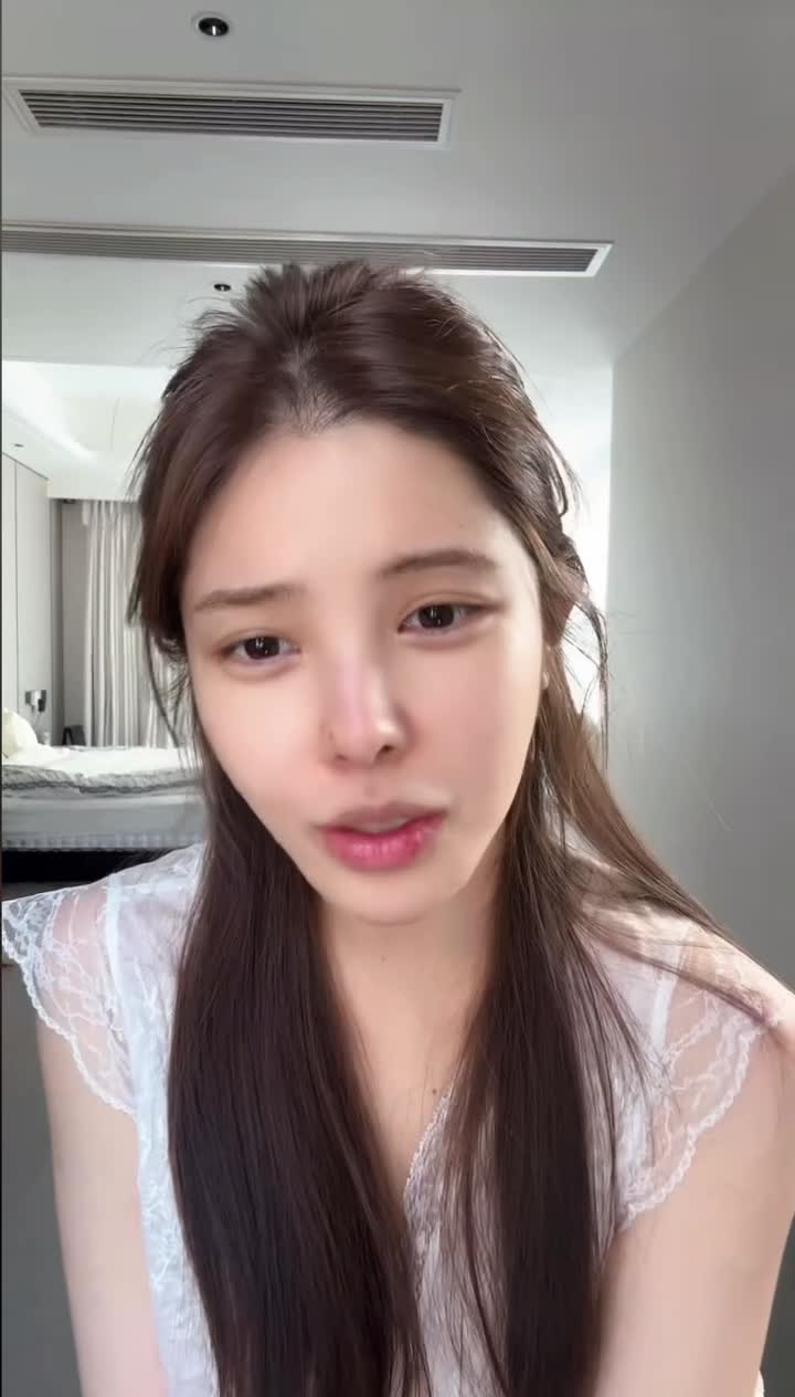 #余汐阳 走光.MOV