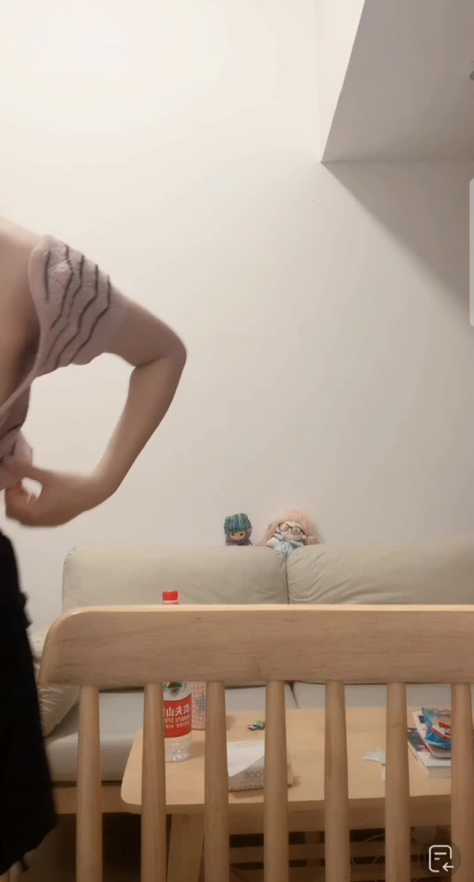 粉丝投稿视频走光漏点 非常细心 看得出来做了慢放处理了