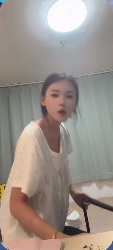 kanluping网8月直播录屏免费更新 (8).MP4