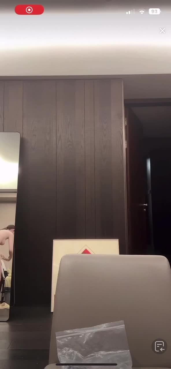abby朵朵 走光 60w网红.MP4
