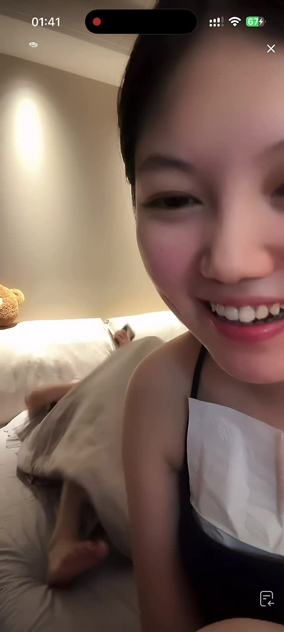 #煎饼楚子 走光露b.MOV