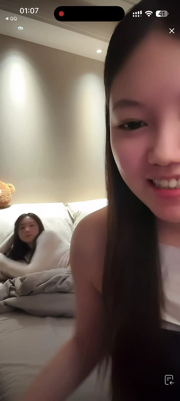 #煎饼楚子 走光.MOV